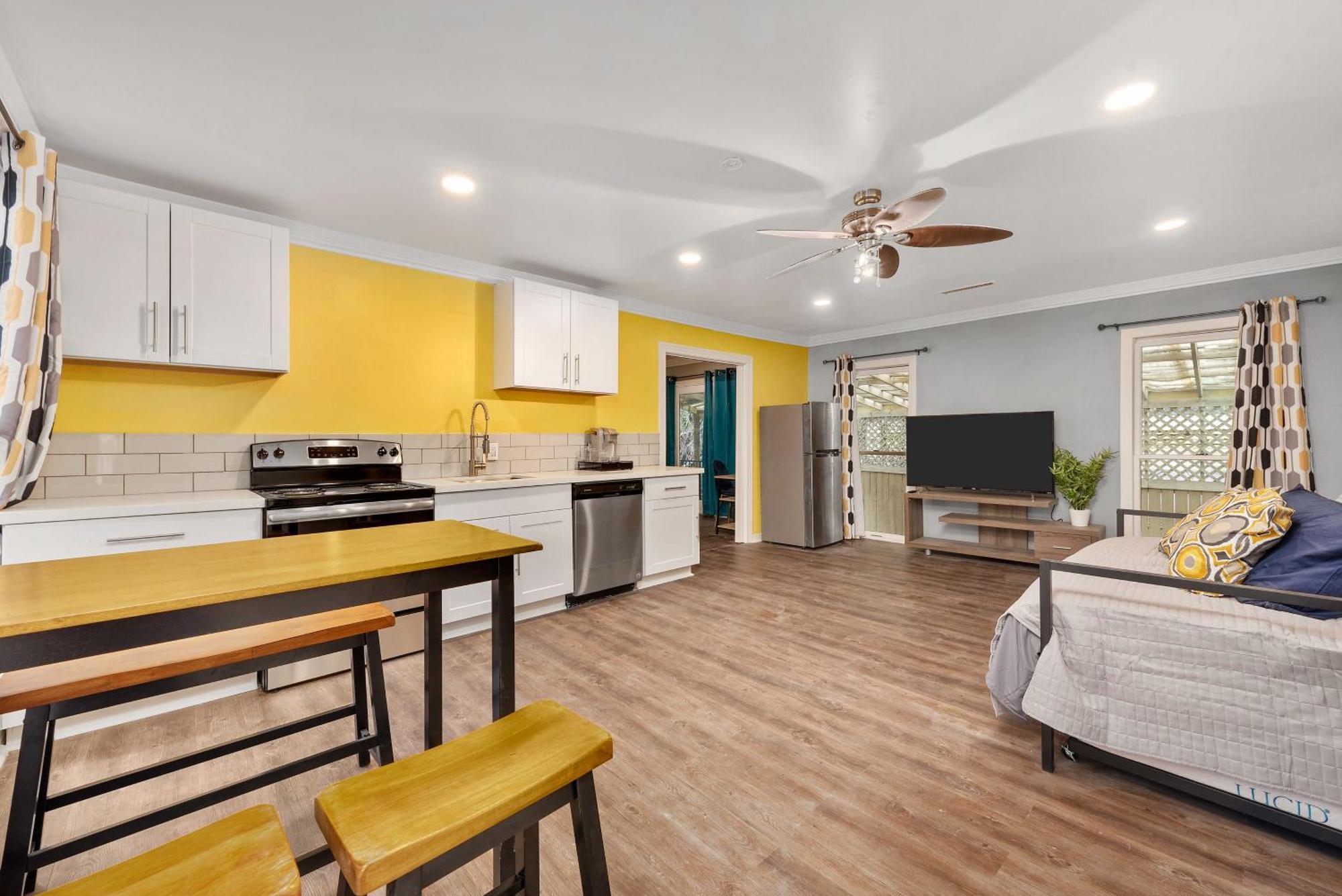 Cozy & Spacious 1br In Montrose Walk To Attractions Houston